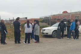 Policía negoció con un hombre atrincherado por dos horas