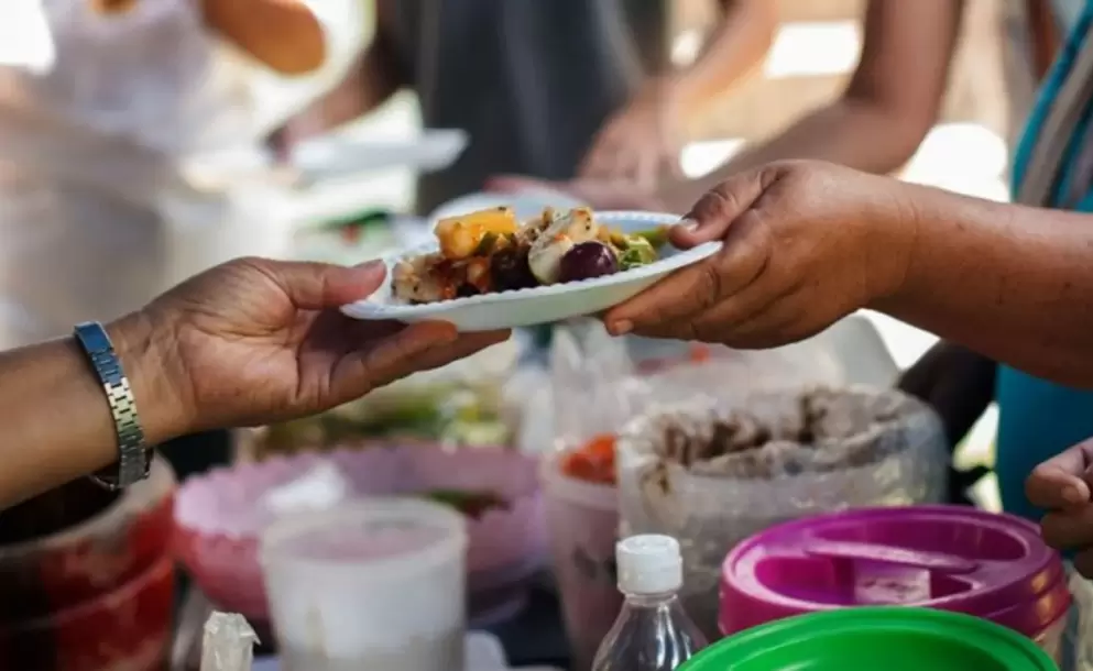 Organizan "Cena Navideña" para vecinos en situación de vulnerabilidad