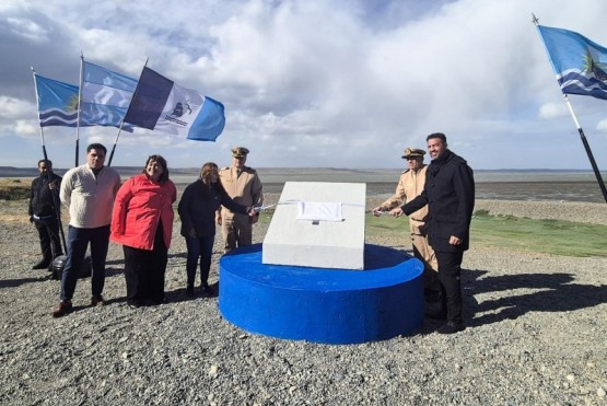 Dos nuevos monumentos para homenajear a la Prefectura en la capital