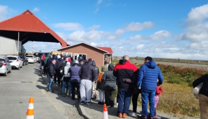 Intenso movimiento en la frontera de San Sebastián