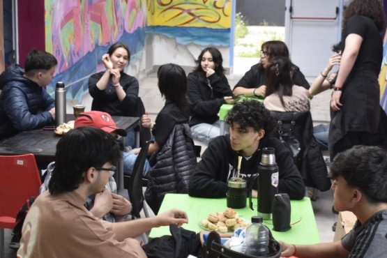 “Mateada Juvenil”: Voluntarios y jóvenes cerraron el año con juegos y actividades