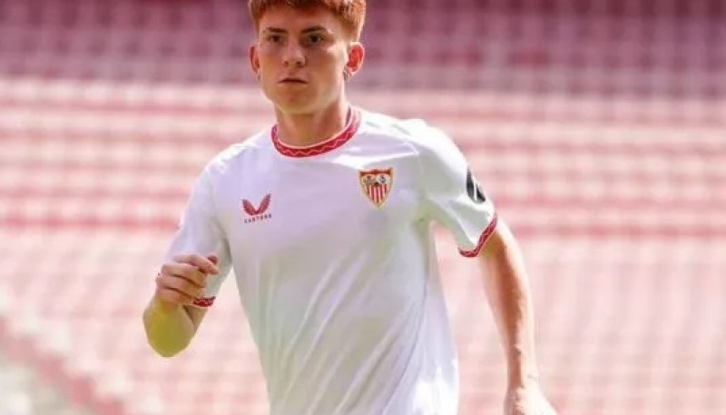 Valentín Barco no seguirá en Sevilla y busca un nuevo club