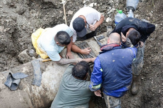 Servicios Públicos repara el acueducto de Palermo Aike y solicita uso responsable del agua