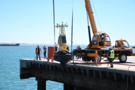 Comodoro Conocimiento realizó una prueba de funcionamiento de la boya oceanográfica