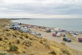 Piden cadena de oración por las dos adolescentes rescatadas en playa Alsina