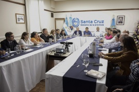 Claudio Vidal encabezó la primera reunión de gabinete del año