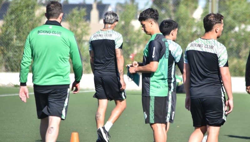 El Albiverde ultima detalles y sueña con un triunfo que le permita seguir en el certamen. (Foto: ABC)