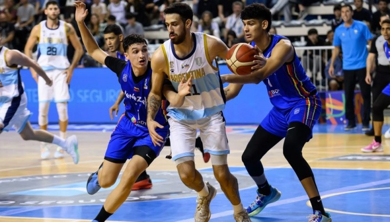 El equipo de Prigioni tendrá doble desafío como visitante en la próxima ventana FIBA. (Foto: CAB)