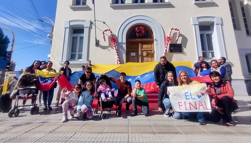 Marcha de la comunidad venezolana en contra de Nicolás Maduro