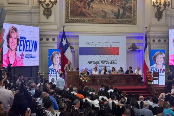 RN proclama a Evelyn Matthei como candidata presidencial