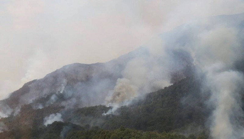 Incendio en el Parque Nacional Nahuel Huapi no da tregua y ya se consumieron más de 3.500 hectáreas