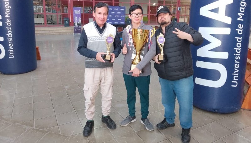 Los riogalleguenses se volvieron con varias victorias y un par de trofeos.   (Foto: La 22)