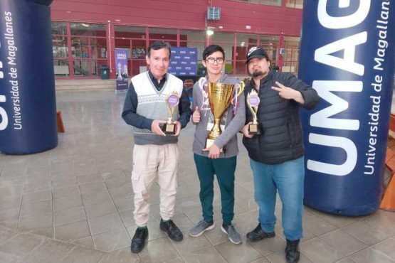 Los riogalleguenses se volvieron con varias victorias y un par de trofeos.   (Foto: La 22)