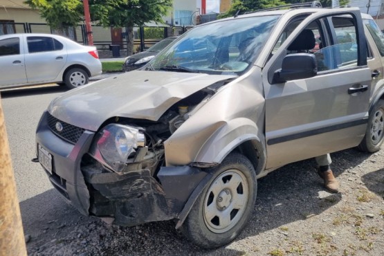 Un hombre se descompensó y chocó contra un poste de luz