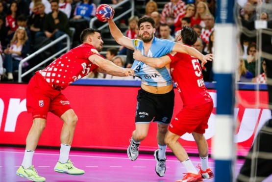 El seleccionado nacional arrancó bien, pero no pudo sostener el ritmo y terminó perdiendo. (Foto: La Red)