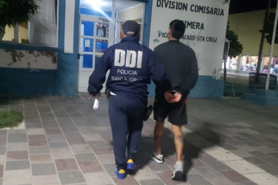 Allanamiento y detención por causa de abuso de arma