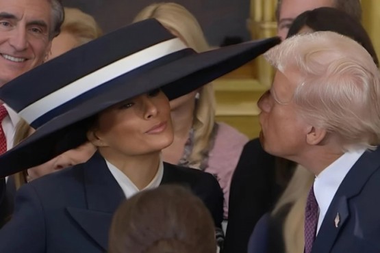 Los memes por el sombrero antibeso de Melania Trump