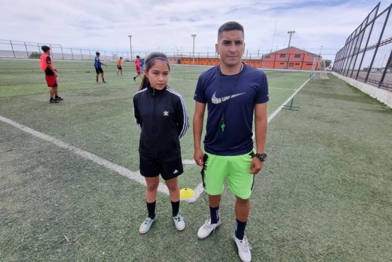 Alma Rolón: Promesa del fútbol infantil femenino con futuro en Estudiantes