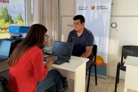 Facilitan trámites de documentación gratuita y exprés a familias damnificadas por los incendios en Epuyén