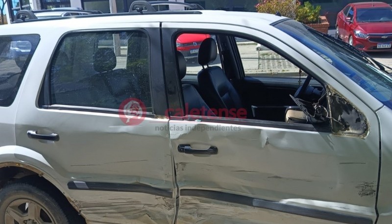 Choque entre dos camionetas en Bernardino del Hoyo y Don Bosco