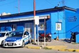 Un hombre sufrió un impacto de bala mientras conducía