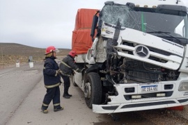 Dos camiones de gran porte chocaron en la Ruta N°3