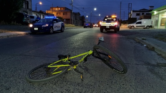 Una ciclista fue atropellada en la noche del viernes