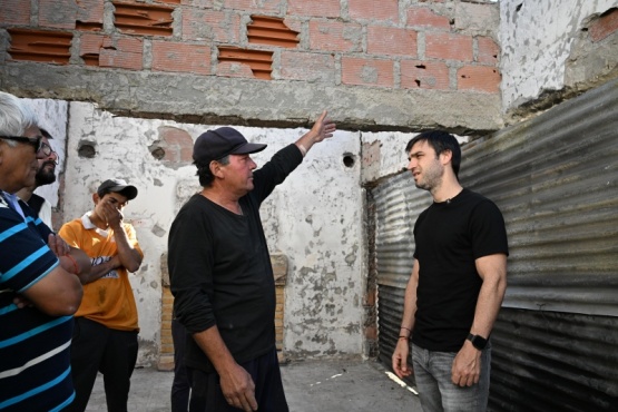 Torres se reunió con las familias afectadas por el incendio de Epuyén