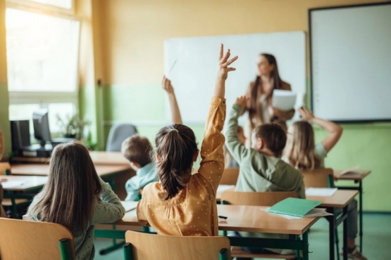 Escasez de docentes en el primario: el 40,1% de las vacantes requeridas son de ese nivel.