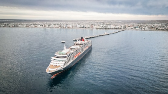 El Queen Victoria arribó a Puerto Madryn en su recorrido por Sudamérica