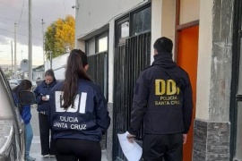 Allanamientos y secuestro de vehículo en El Calafate por robo en Río Gallegos