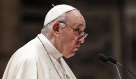 Nuevo parte médico del papa Francisco tras haber sido internado: "Infección"