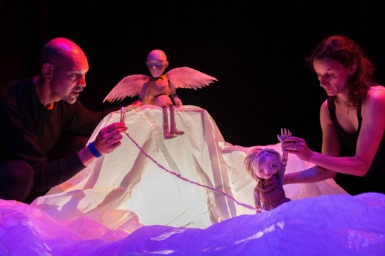 Vuelve “Ángel de papel”, una obra que combina títeres y teatro de sombras