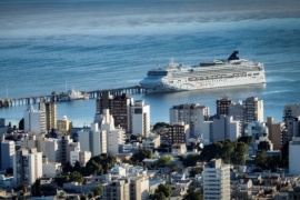 El Norwegian Star arribó a Puerto Madryn en su quinta visita de la temporada