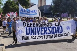 Docentes universitarios pararán el 17 y 18 de marzo