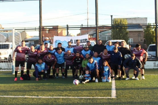 Los veteranos comenzaron a puro gol. (Foto: Que Golazo)