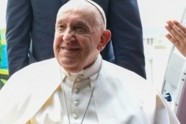 El Papa permanece "estable" pero su pronóstico sigue siendo "reservado"