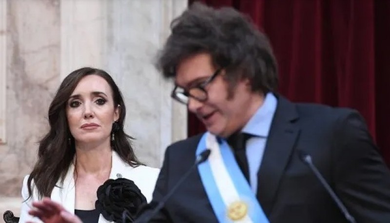 Javier Milei agradeció a todo su equipo y omitió mencionar a Victoria Villarruel