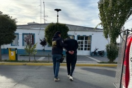 Realizan cinco allanamientos por un herido de bala