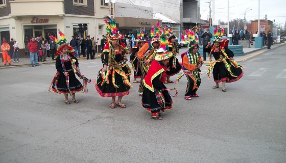 La comunidad boliviana ofreció bailes típicos a los presentes.