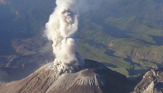 El volcán nuevamente entró en actividad.