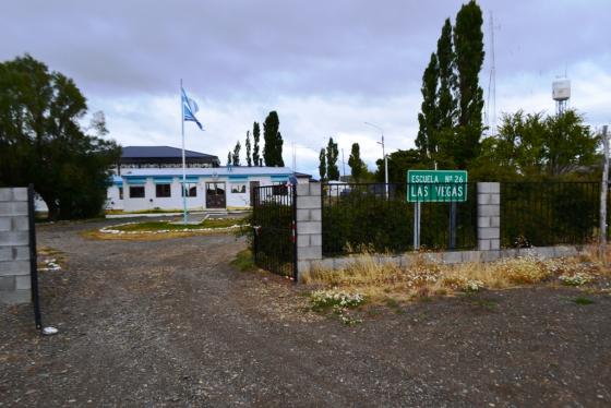 La Escuela Rural Nº 26 “Las Vegas” a 90 kilómetros de esta capital, por la Ruta 5. (Foto C.R.) 