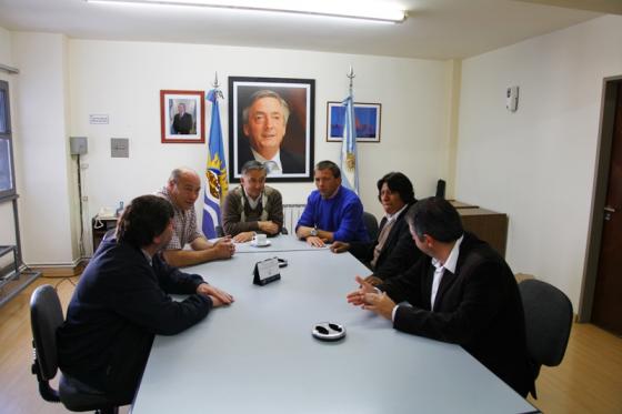 Ediles radicales reunidos con Juan Carlos Villafañe y autoridades de SPSE. (Foto H.C).