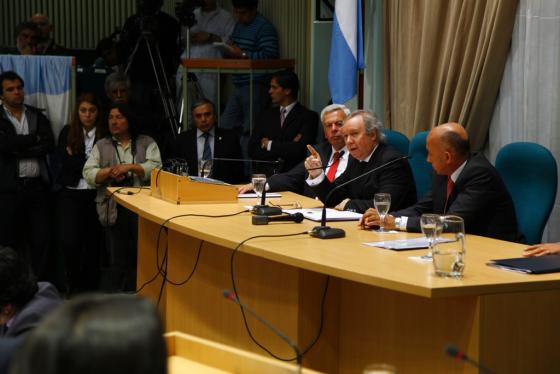 El Gobernador durante el discurso. (Foto H. Córdoba)