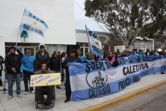 Los municipales esperan resolución a su situación salarial.