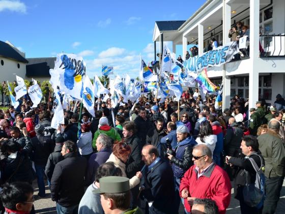 La gente llegó de distintos lugares de la provincia.