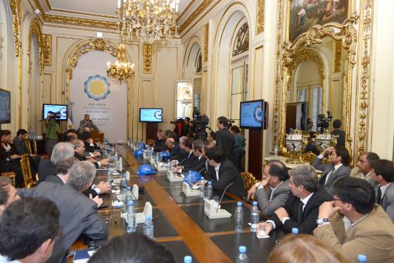 Ianni destacó el apoyo del Gobierno Nacional a las localidades santacruceñas.