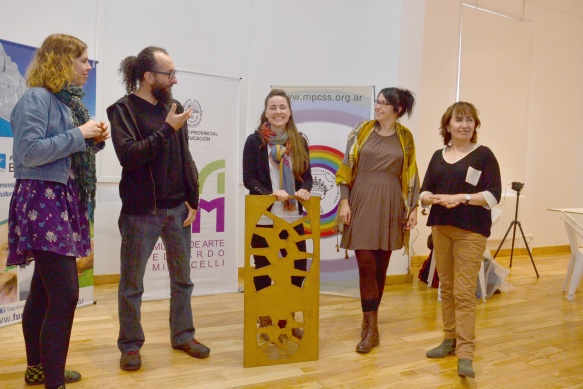 Patricia Viel, José Luis Torres, María Luján Gasillón, Lucie Perron y Andriana Opacak, artistas residentes. (Foto C.R.)