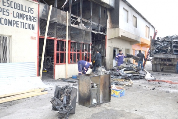 Incendio Que Arrasó Con Un Local Comercial Fue Accidental